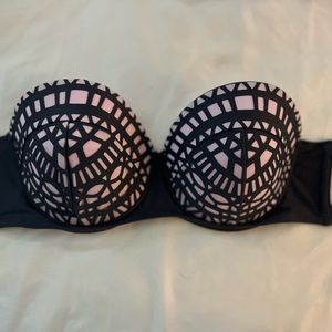 Target bathing suit top. Size L.